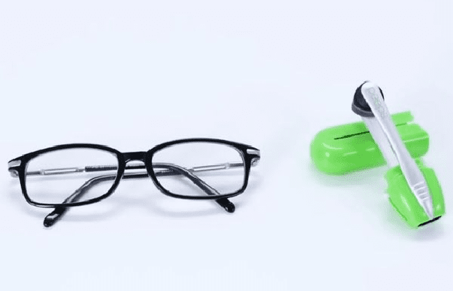 Peeps Eyeglass Cleaner Featured Image